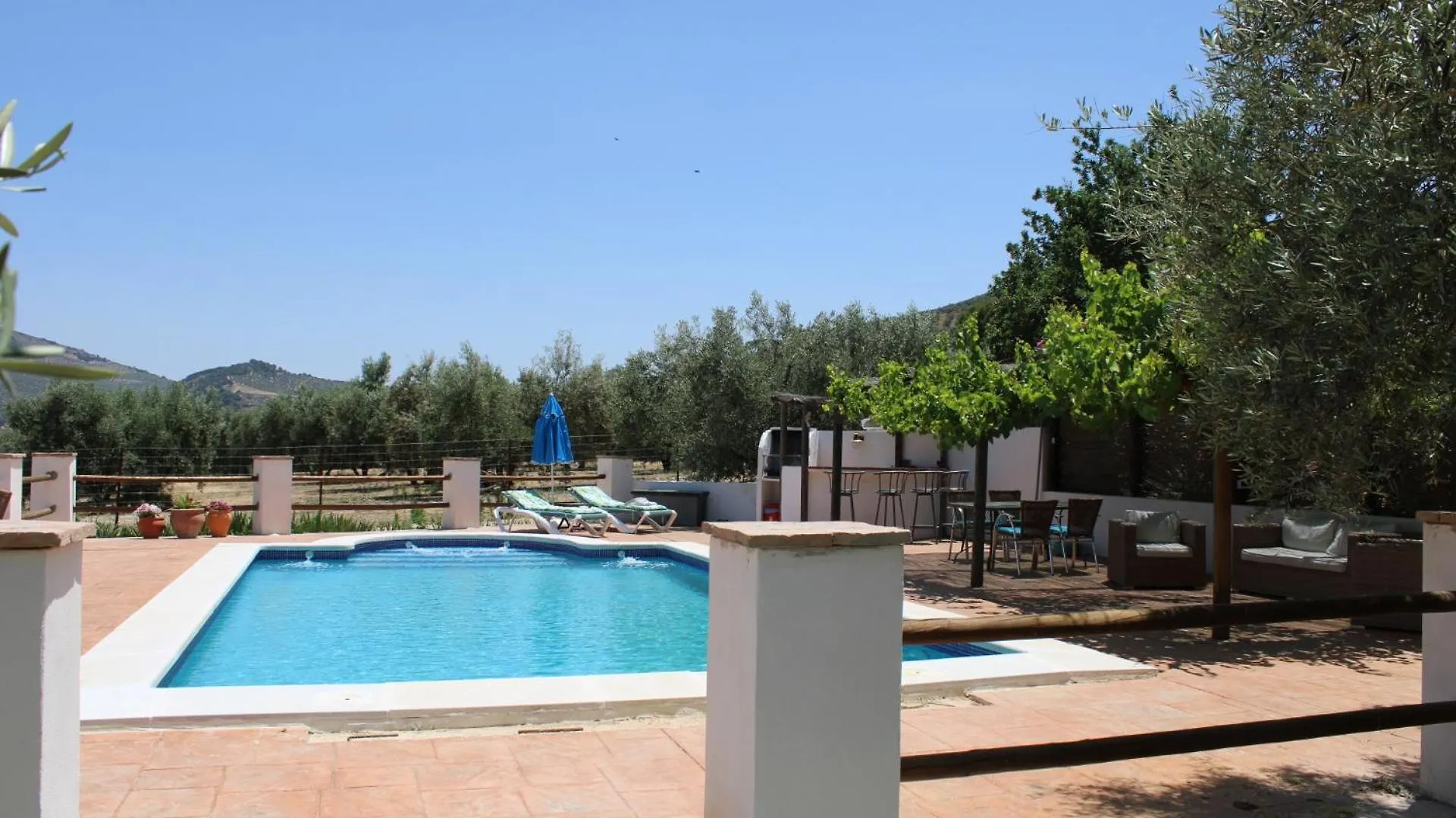 Villa Casa Urrutia & El Granero à Cortijada Los Chorreros Hébergement de vacances